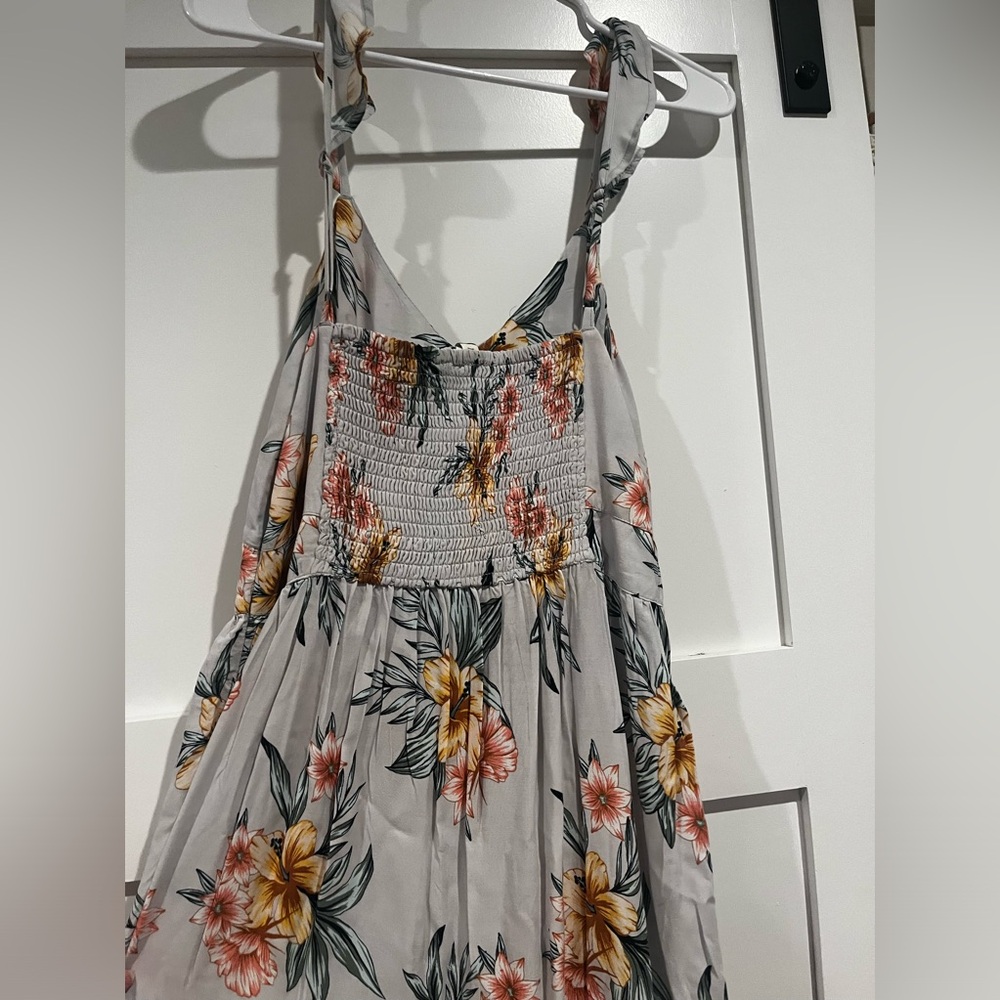 Women’s Roxy Dress - Picture 3 of 5